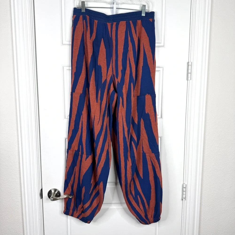 FREE PEOPLE FP Movement Baller Printed Pants NEW Size M Blue Orange NEW